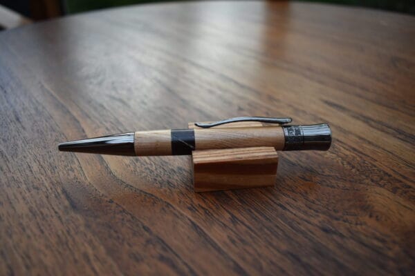 Lakewood and Mahogany rollerball with Chrome - Image 5