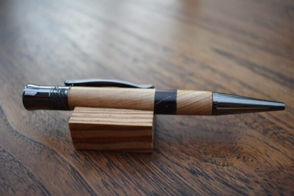 Lakewood and Mahogany rollerball with Chrome - Image 4